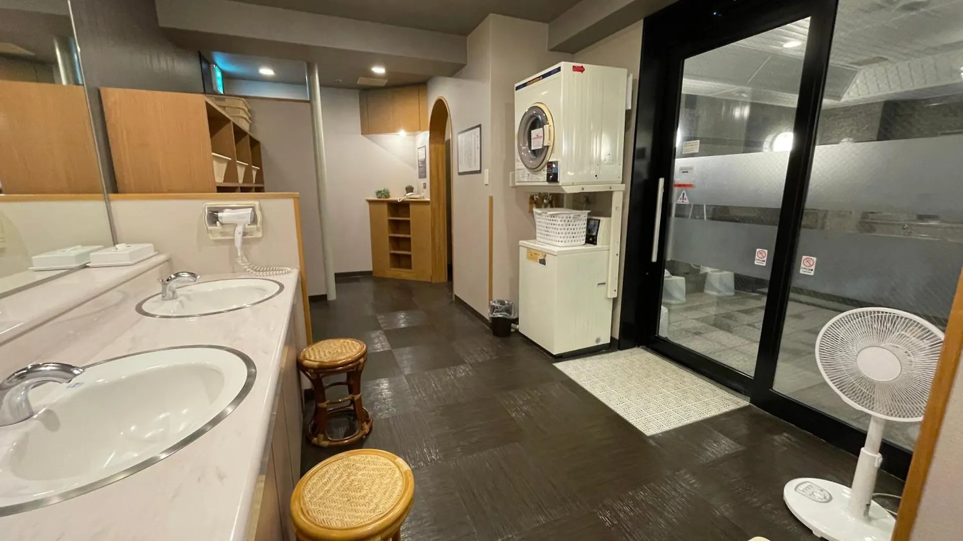 Hotel Route-Inn Asahikawa Ekimae Ichijodori 3*,